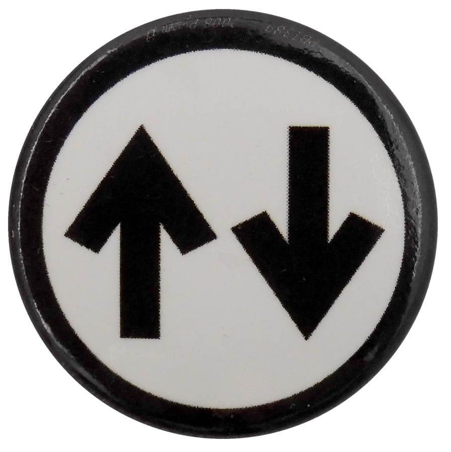 Arrows - Button Badge