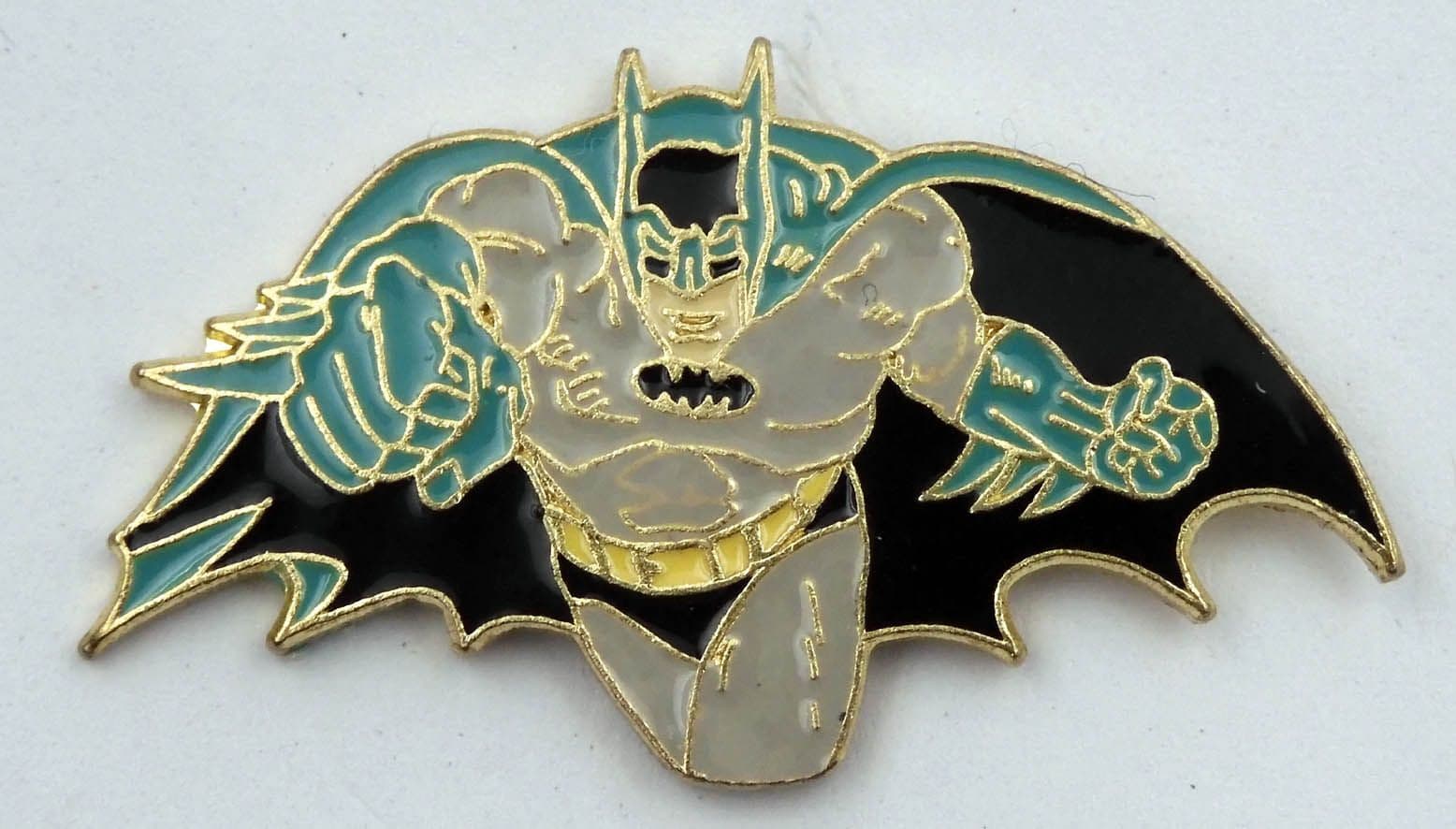 Batman - 'Flying' Enamel Badge