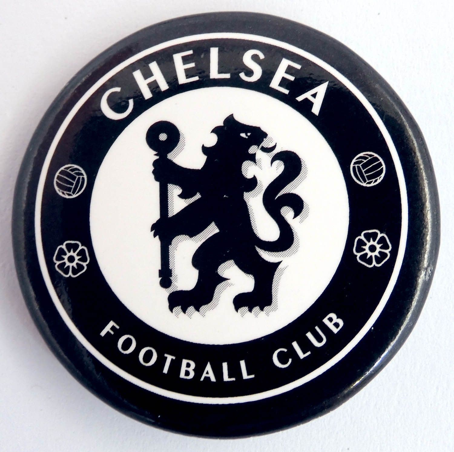Chelsea F.C. - 'Badge (Black) ' Large Button Badge