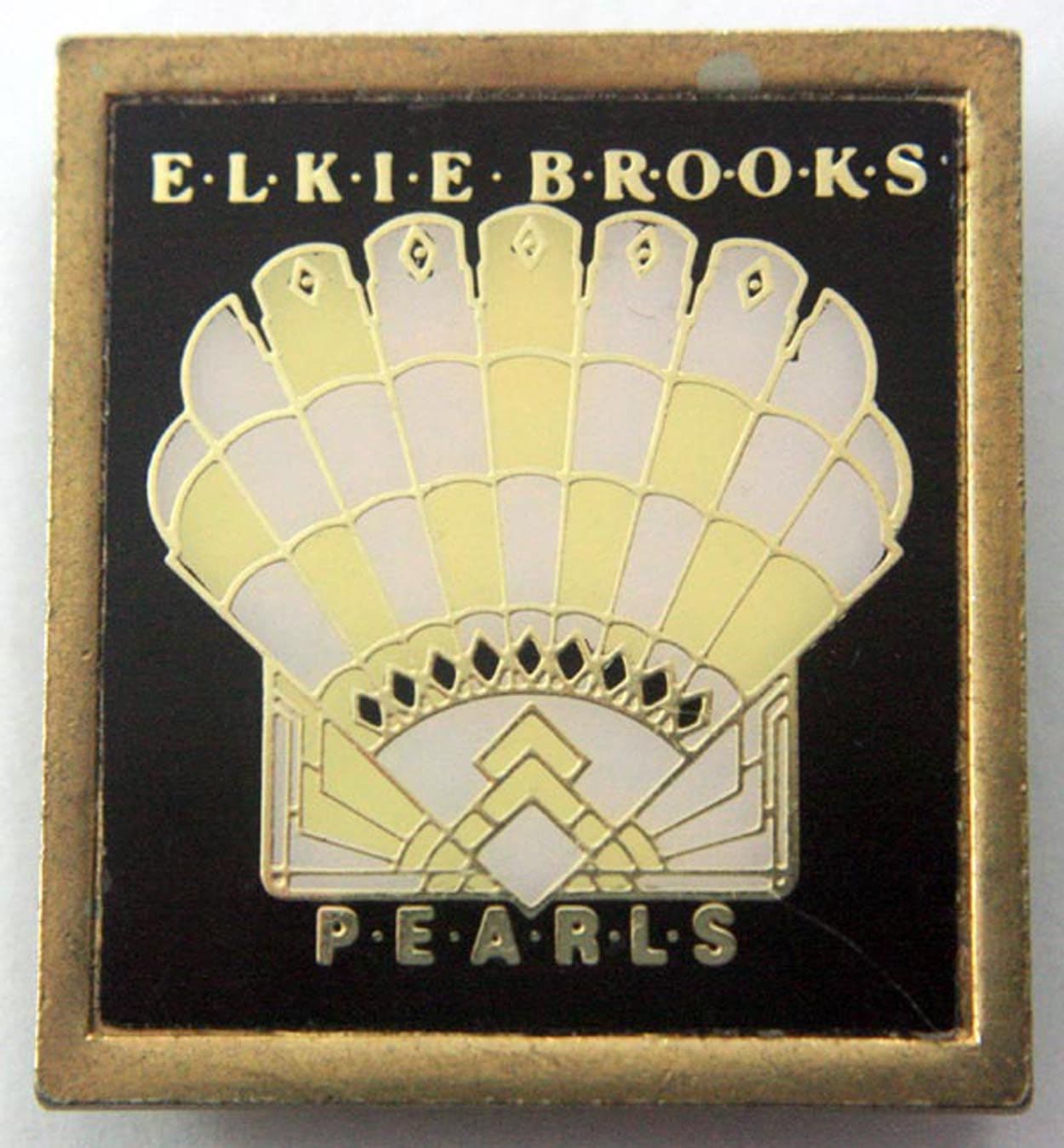 Elkie Brooks - 'Pearls' Lapel Badge