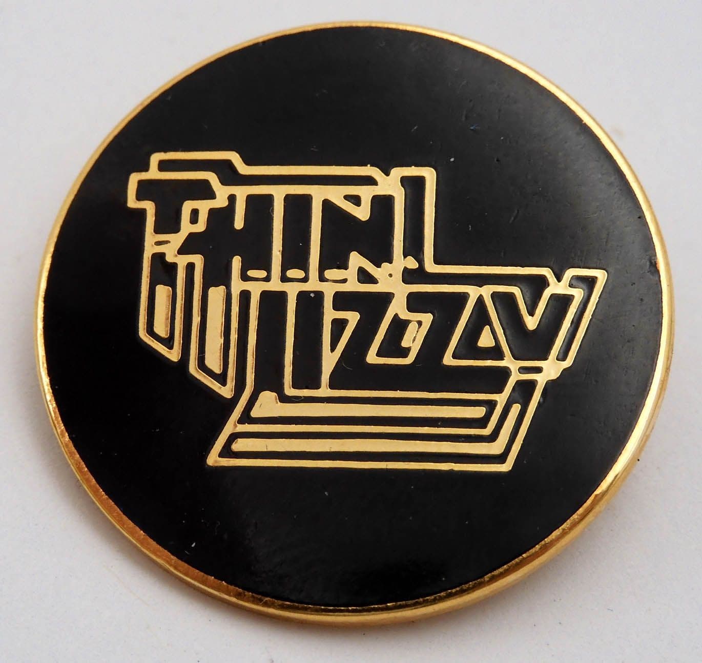 Thin Lizzy - 'Logo' Round Black Enamel Badge